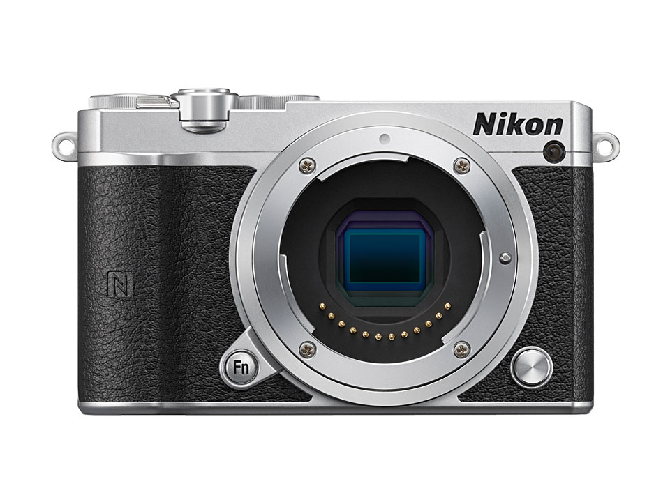 Nikon NIKON 1 J5 SILVER 3回使用 望遠レンズつき